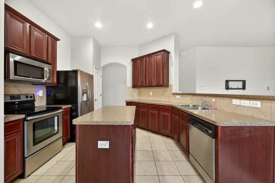 2720 Furlong Drive, Grand Prairie, TX 75051 - #3