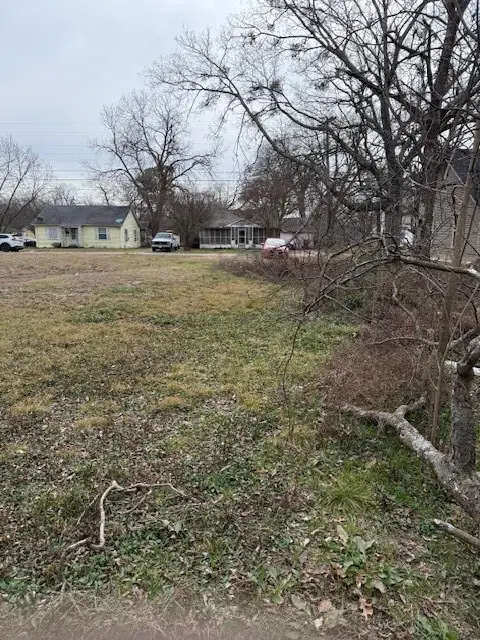 818 W 9th Street, Bonham, TX 75418 - #3