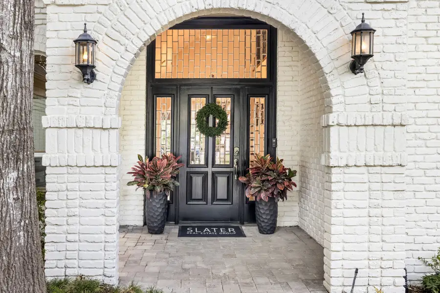 9016 Green Oaks Circle, Dallas, TX 75243 - Image #2