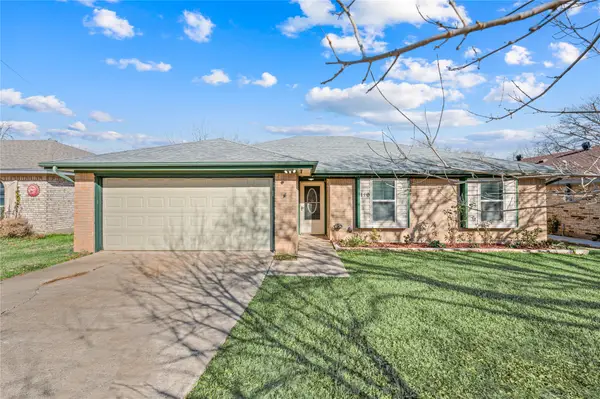 110 Renfro Street, Grand Prairie, TX 75051