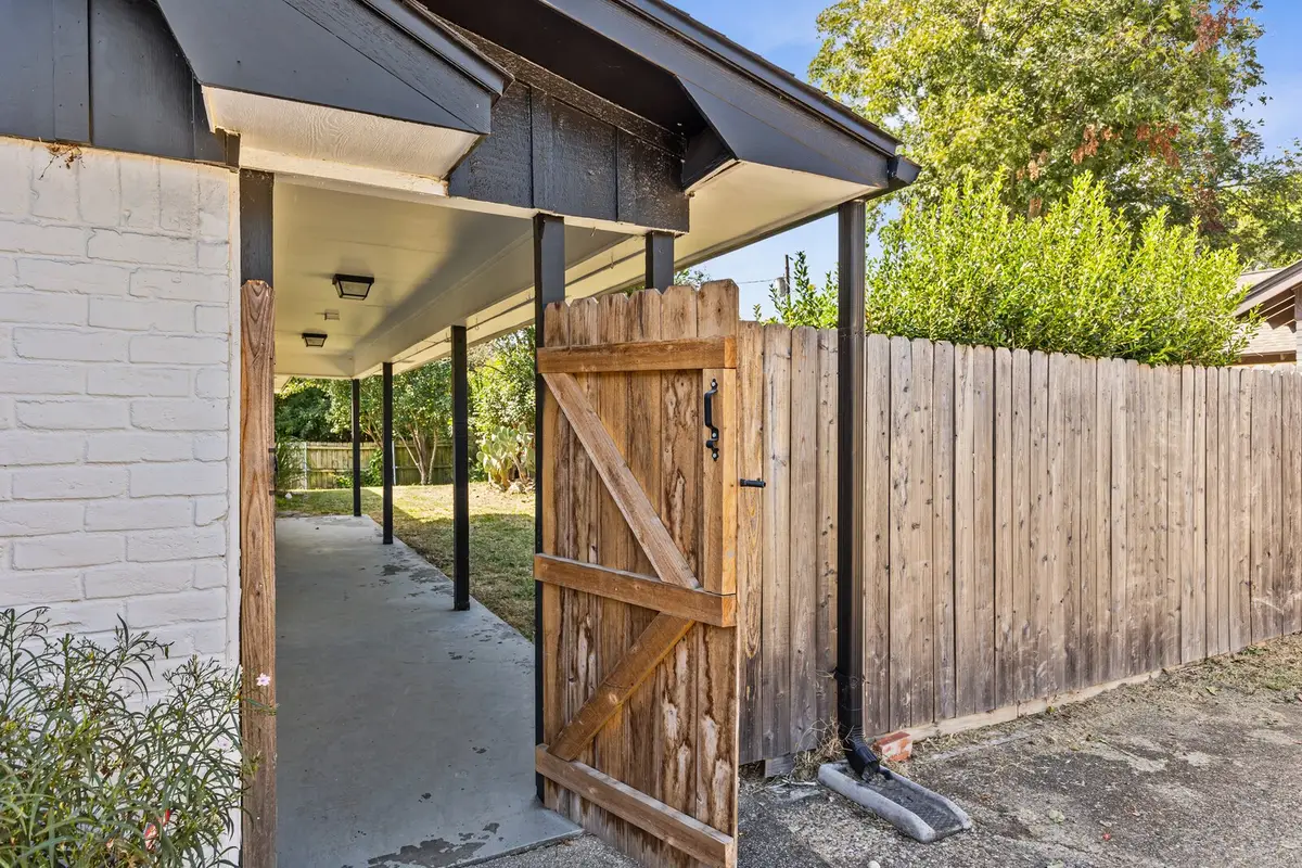 1700 Laurel Lake Drive, Waco, TX 76710 - Image #1