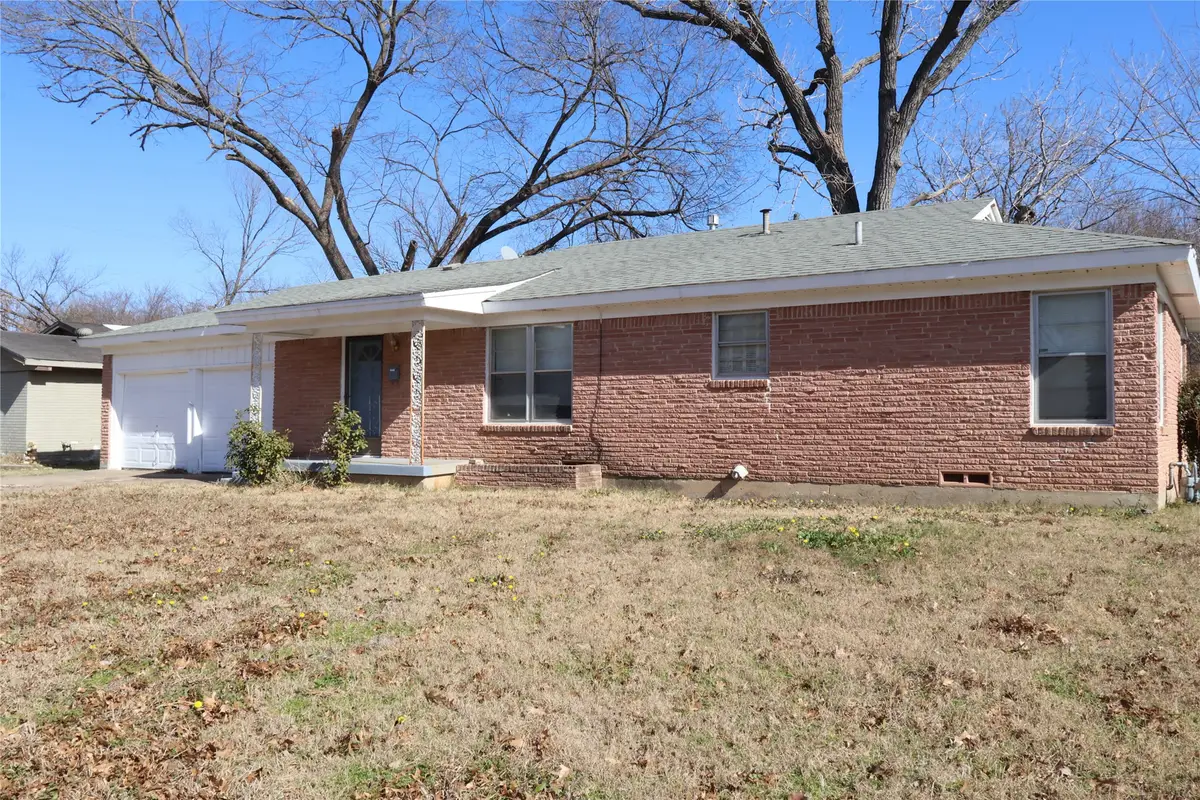 2816 Rosebud Lane, Richland Hills, TX 76118 - Image #1