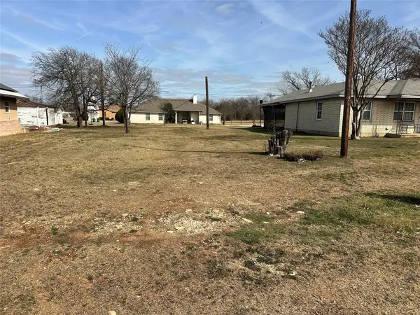 402 Garfield Street, McGregor, TX 76657
