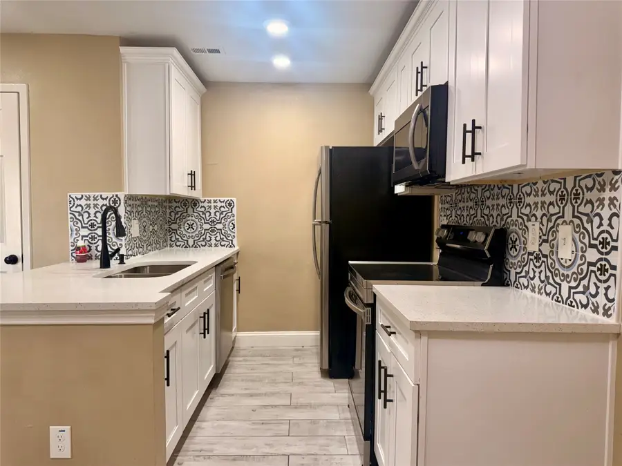 12802 Midway Road #2015, Dallas, TX 75244 - Image #2