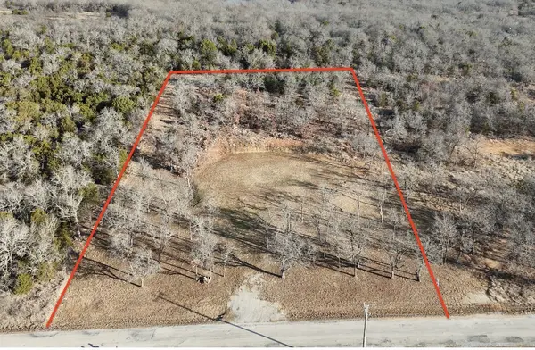 385 Hilltop Drive, Mineral Wells, TX 76067