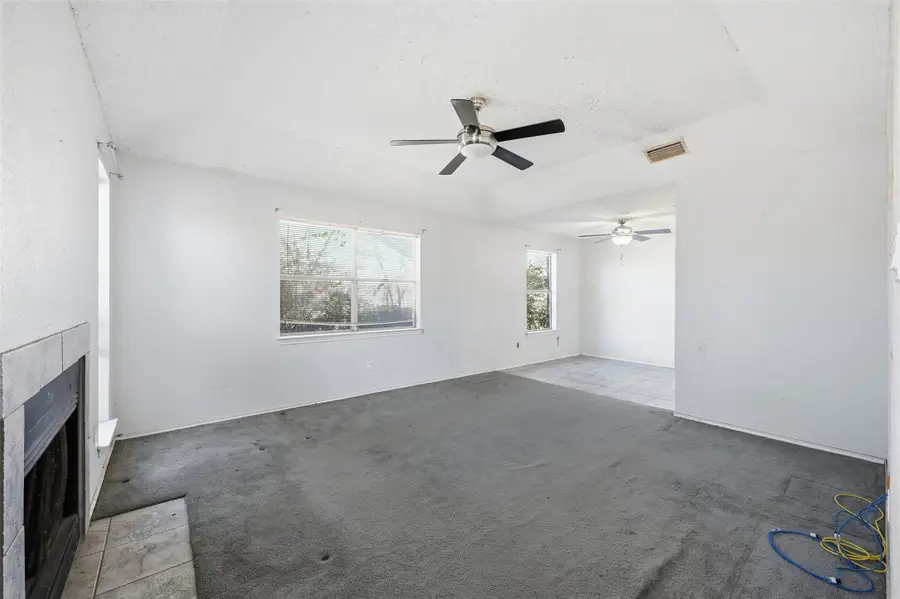 2910 Penny Lane, Euless, TX 76039 - Image #3