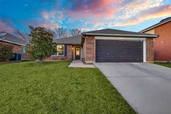 656 Condor Trail, Saginaw, TX 76131