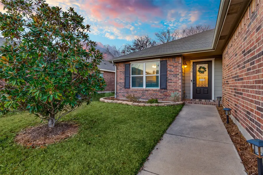 656 Condor Trail, Saginaw, TX 76131 - Image #2