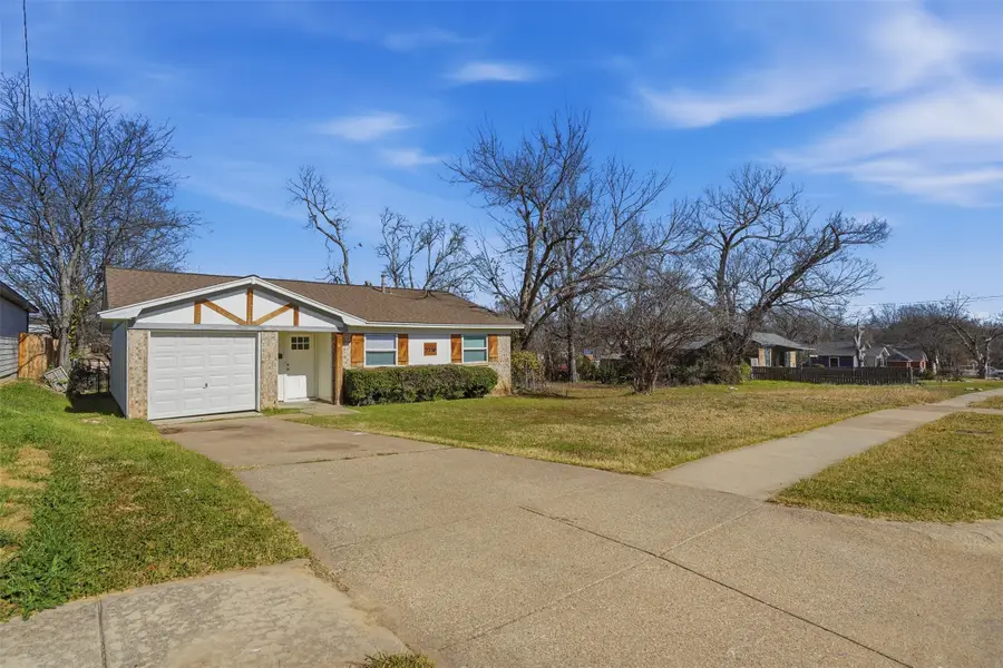 5516 Goodman Avenue, Fort Worth, TX 76107 - #2