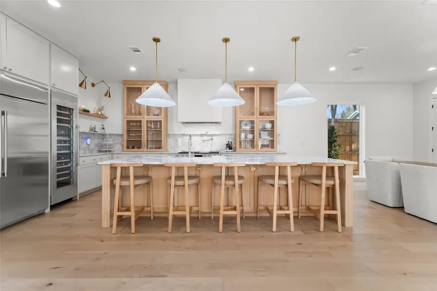 9000 Forest Hills Boulevard, Dallas, TX 75218 - Image #3