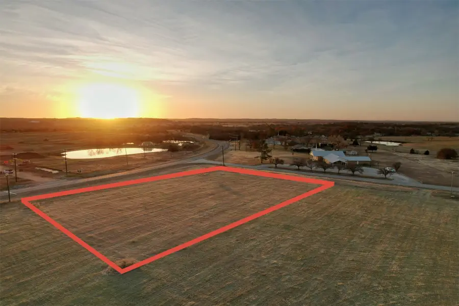 3207 Harris Street, Gainesville, TX 76240 - Image #2