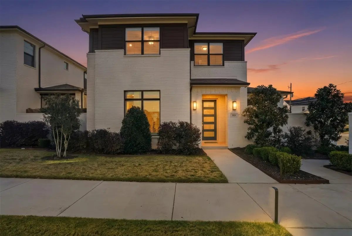 323 Sunset Lane, Fort Worth, TX 76114 - Image #1