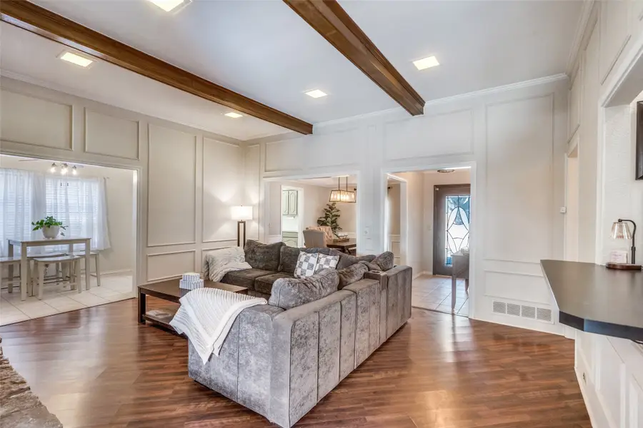 1520 Sugar Creek Drive, Carrollton, TX 75007 - Image #2