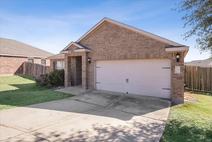 125 Dodge City Court, Newark, TX 76071 - #2