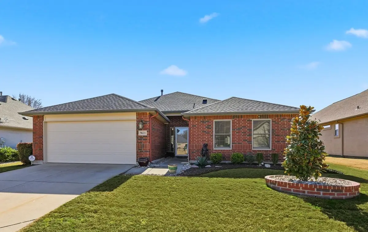 9621 Applewood Trail, Denton, TX 76207 - Image #1