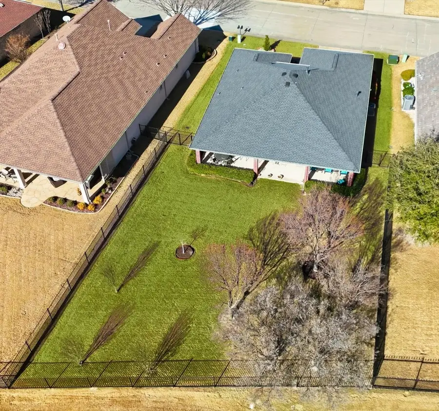 9621 Applewood Trail, Denton, TX 76207 - Image #2