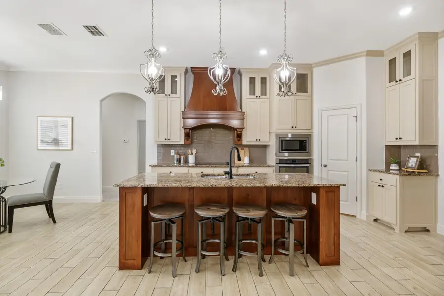 10909 Chriswood Drive, Crowley, TX 76036 - Image #3