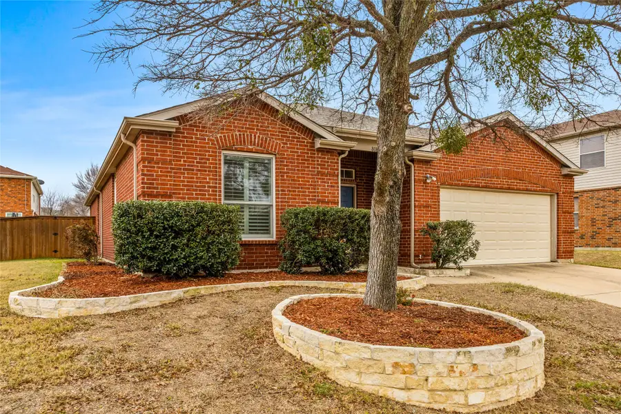 808 Dunkirk Lane, Arlington, TX 76017 - Image #2