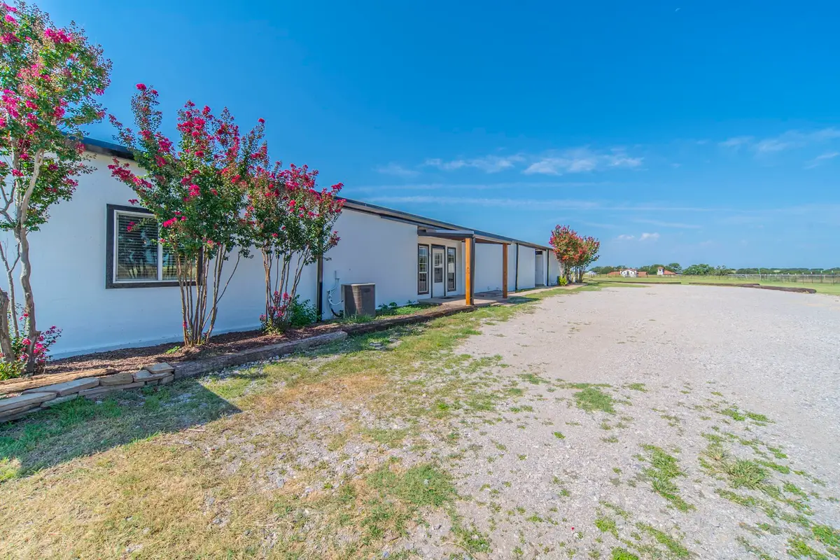 127 County Rd 3051, Decatur, TX 76234 - Image #1