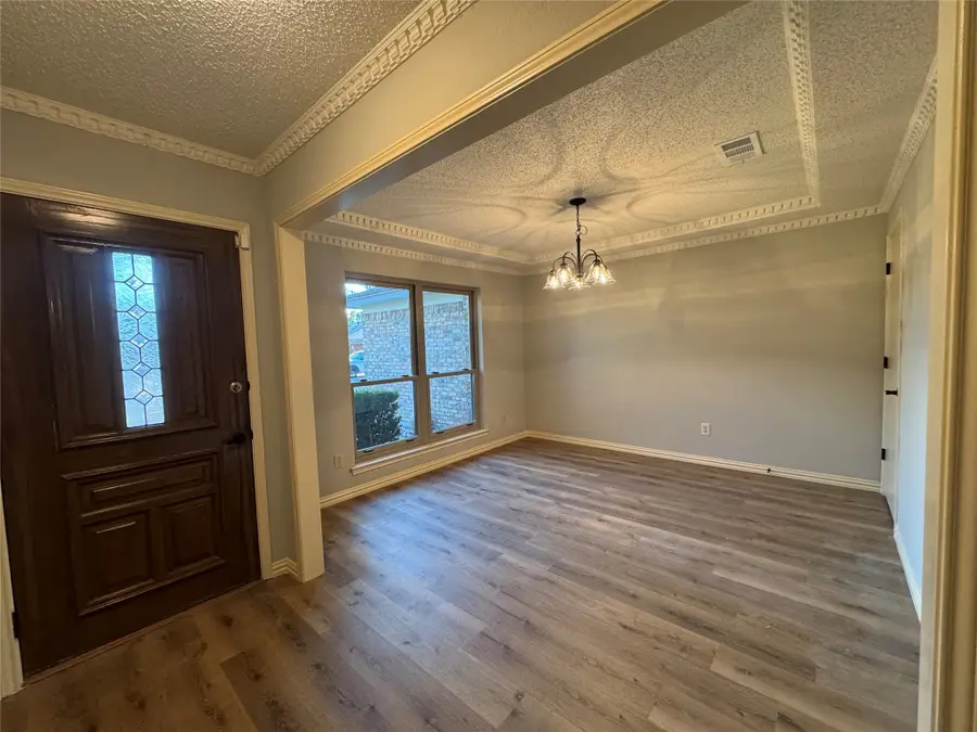 6921 Meadow Park, North Richland Hills, TX 76180 - Image #3