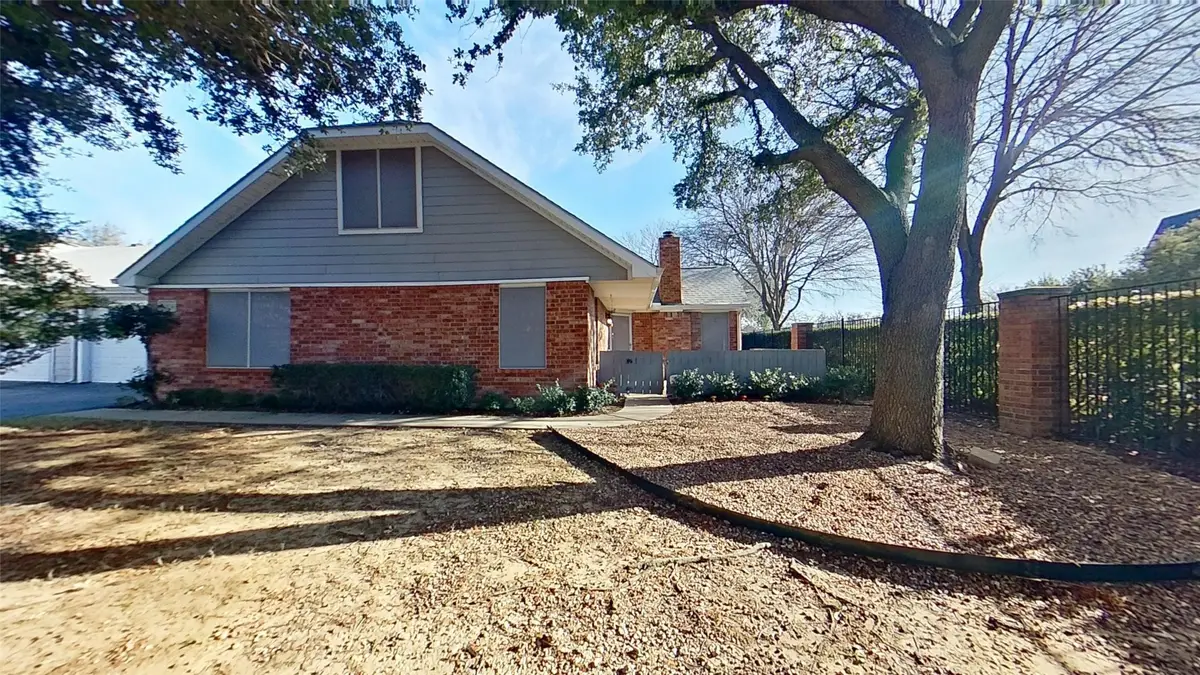 1004 Bridges Drive, Arlington, TX 76012 - Image #1