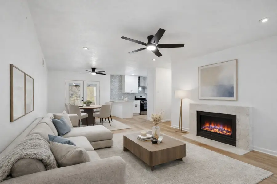 525 W Ridgewood Drive, Garland, TX 75041 - Image #3