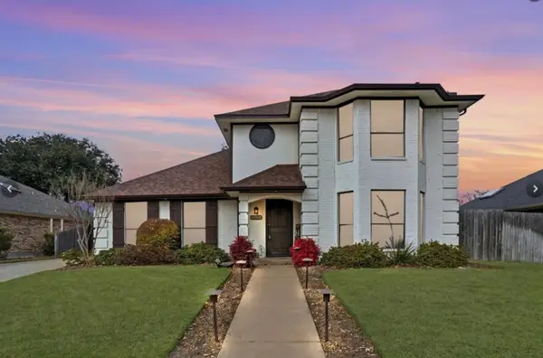 2613 Stone Hollow Drive, Bedford, TX 76021