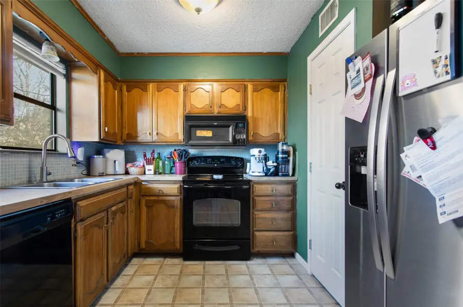 1106 Brad Circle, Lindale, TX 75771 - #3