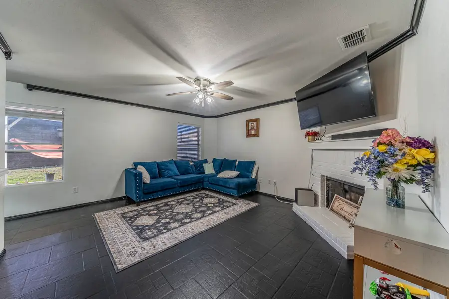 3119 Paolo Drive, Grand Prairie, TX 75052 - Image #3