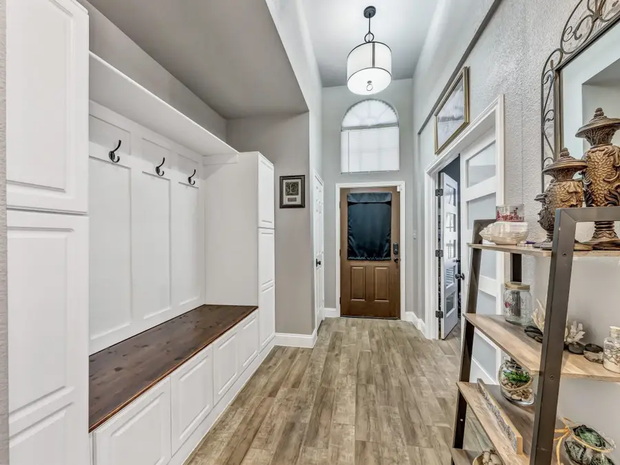 6404 Eagle Creek Drive, Flower Mound, TX 75028 - Image #3