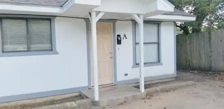 105 E Tyler Street, Ennis, TX 75119 - Image #2