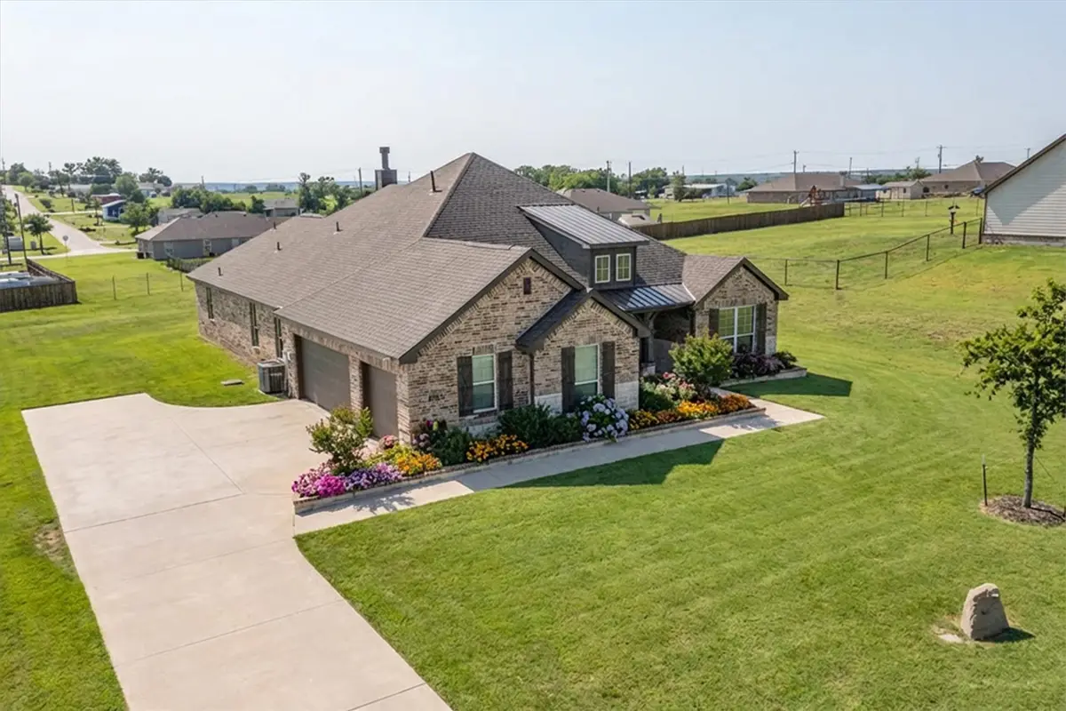 1005 Pebblegate Drive, Weatherford, TX 76085 - Image #1