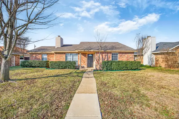 2709 College Park Drive, Rowlett, TX 75088
