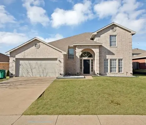 811 Parkside Drive, Cedar Hill, TX 75104