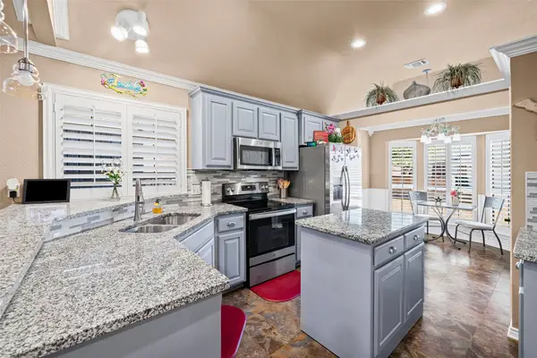 1208 Henard Lane, Granbury, TX 76048