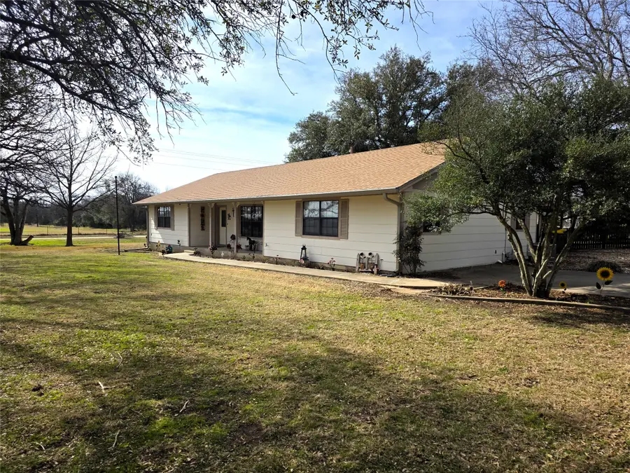 107 Quail Lake Drive W, Whitney, TX 76692 - #2