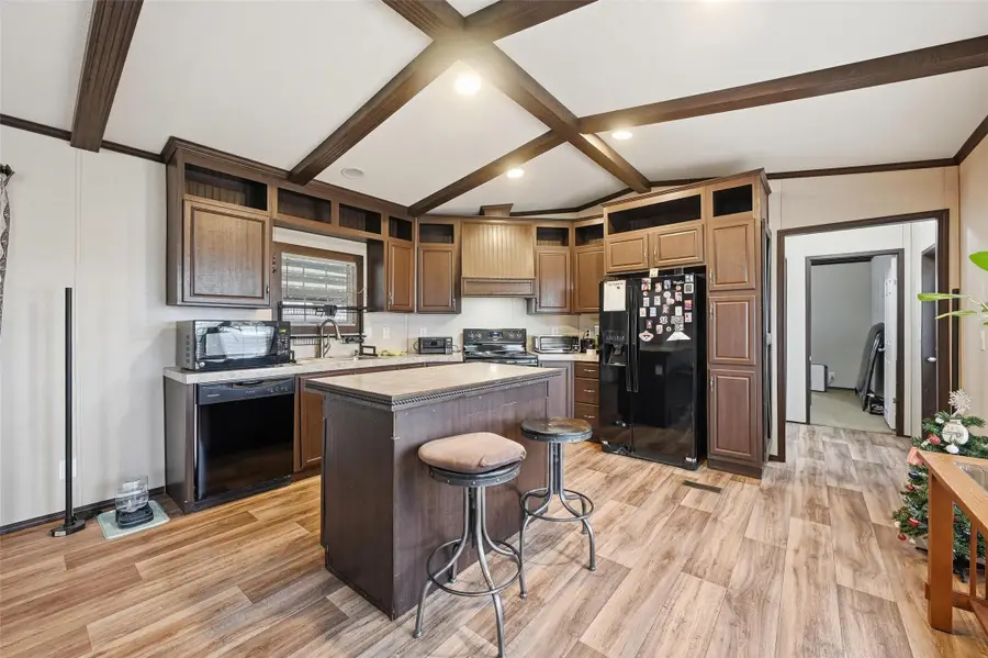 18090 Brookfield Drive, Justin, TX 76247 - Image #2