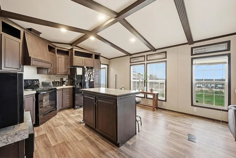 18090 Brookfield Drive, Justin, TX 76247 - Image #3