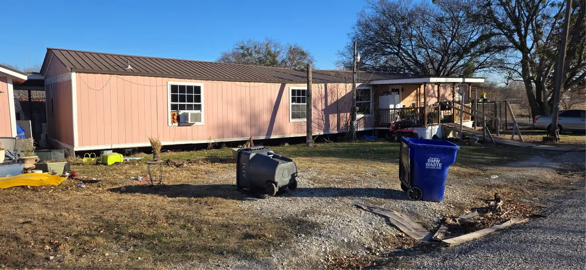 216 S Robinson Street, Myra, TX 76253 - #1