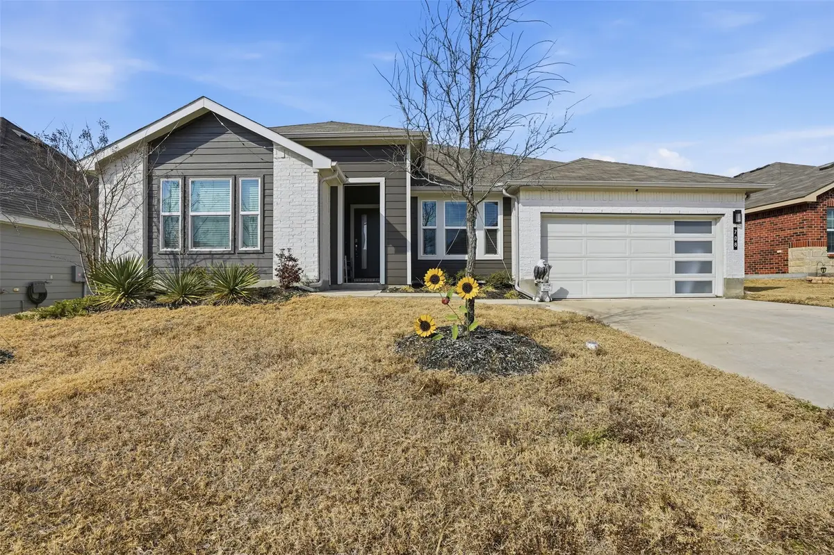 708 Golden Gate Park Road, Alvarado, TX 76009 - #1