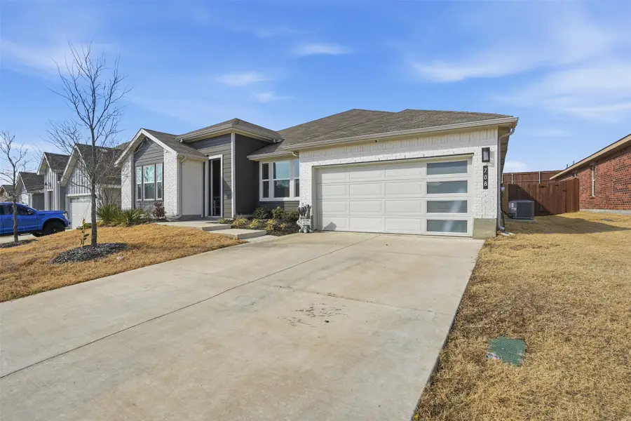 708 Golden Gate Park Road, Alvarado, TX 76009 - #2