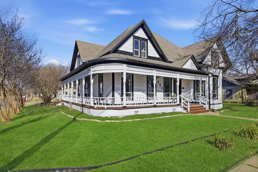 520 W 9th Street, Bonham, TX 75418 - #2