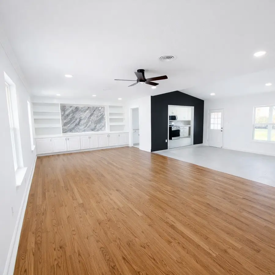 3608 Labadie Drive, Richland Hills, TX 76118 - Image #2