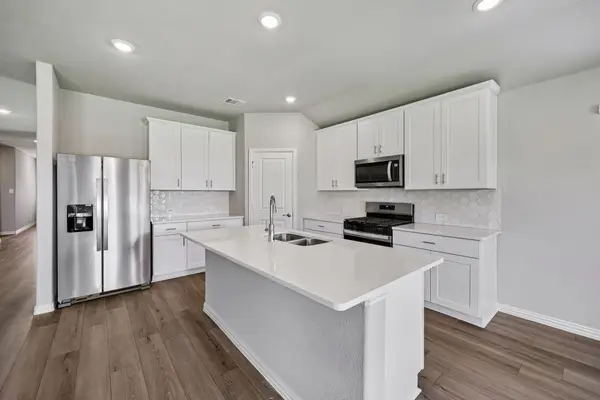 6632 Creek Edge Circle, Fort Worth, TX 76036