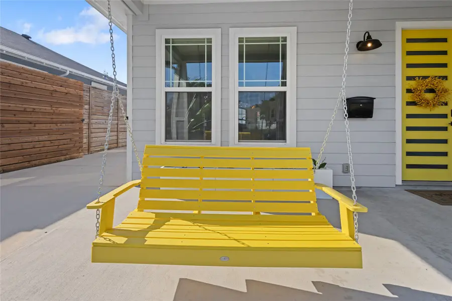 2534 Gladstone Drive, Dallas, TX 75211 - #3