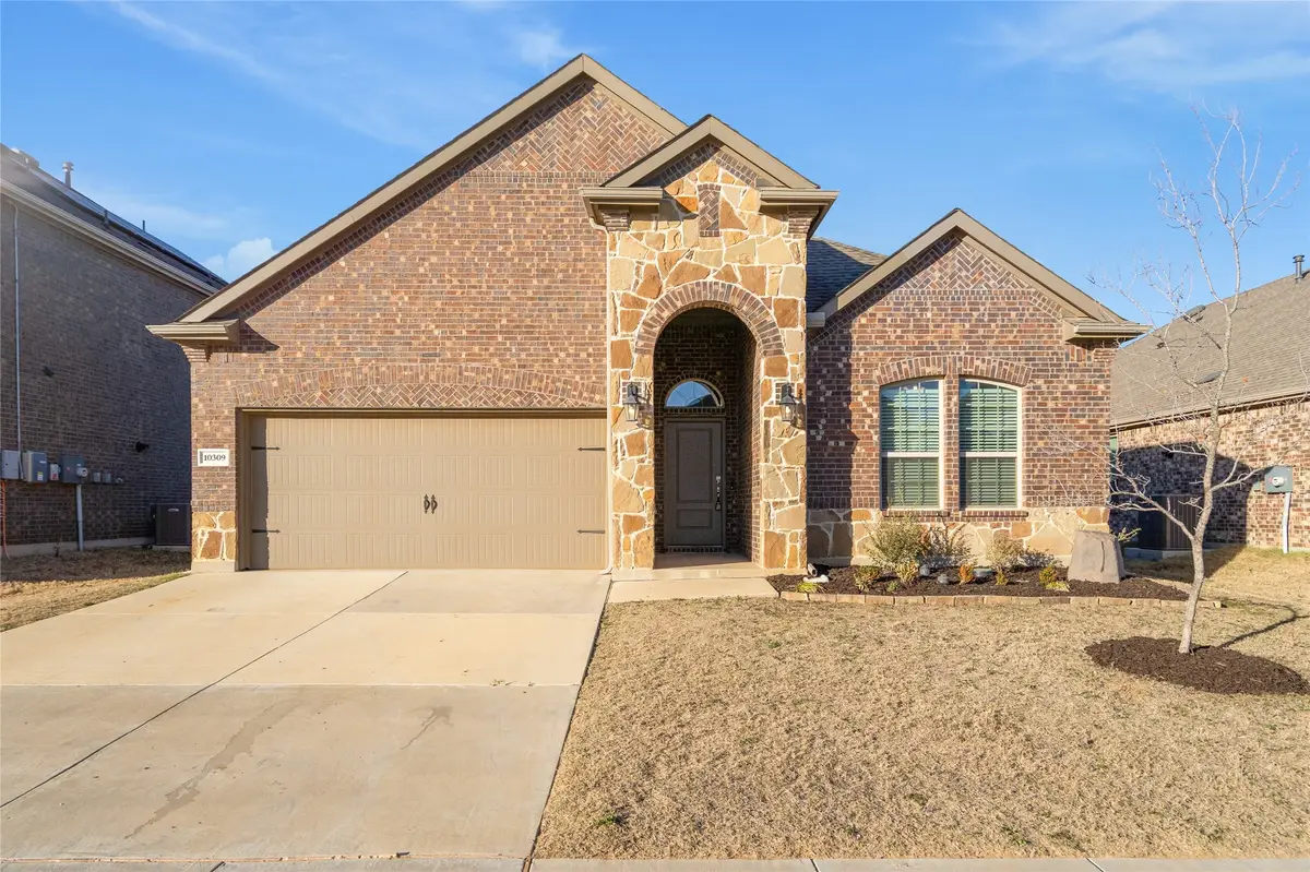 10309 Fall Brook Drive, Aubrey, TX 76227 - Image #1