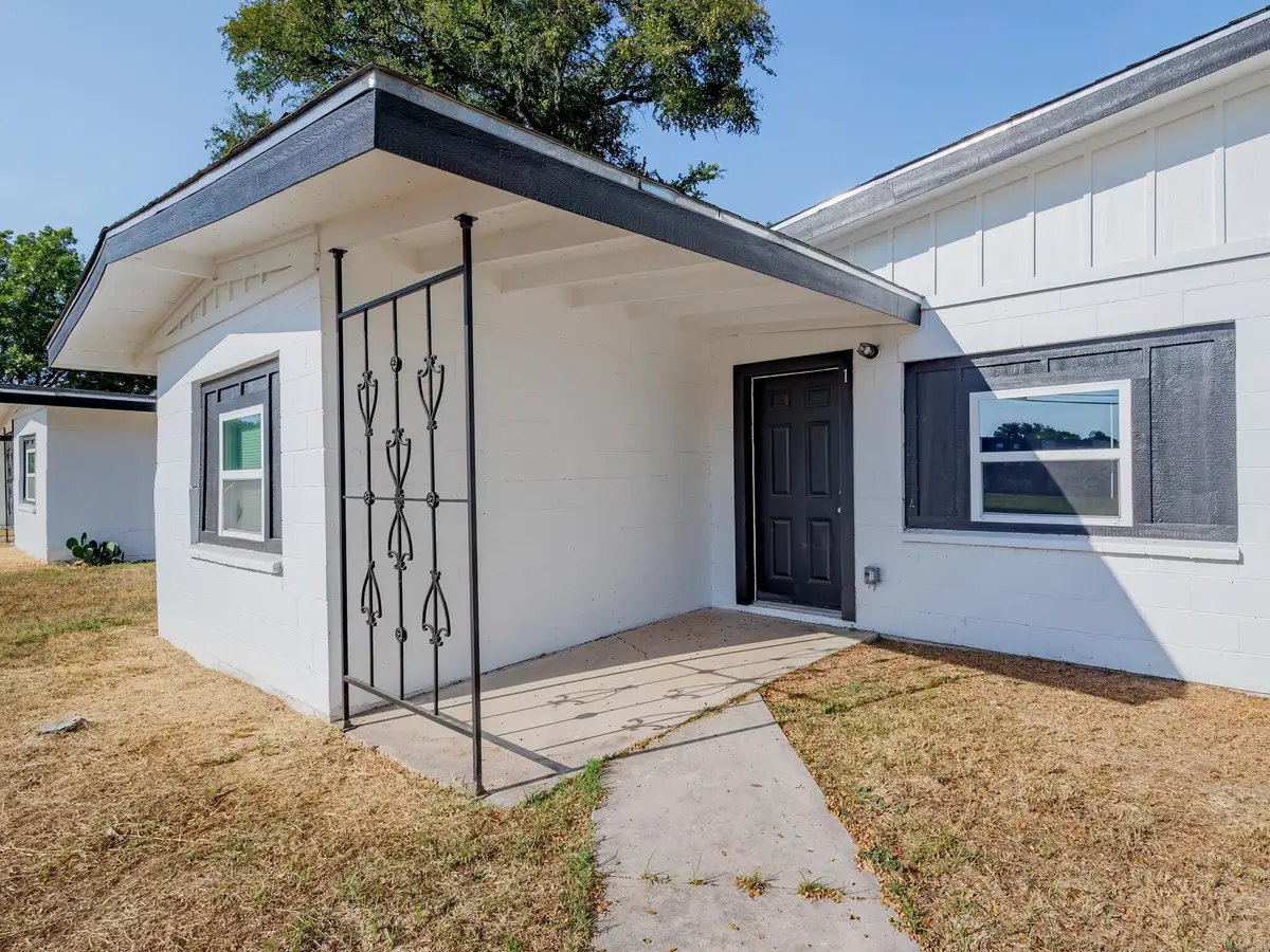 2904 4th Street, Brownwood, TX 76801 - #1