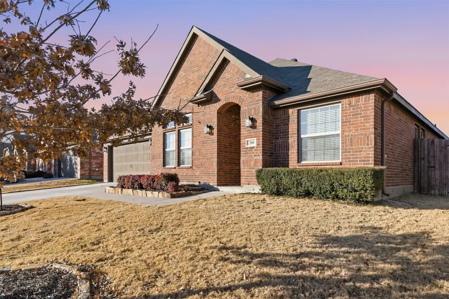 268 Hilltop Drive, Justin, TX 76247 - Image #3