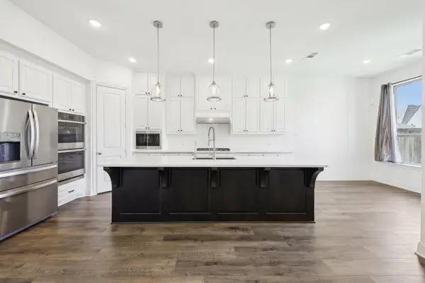 4101 Hawthorn Drive, Aubrey, TX 76227