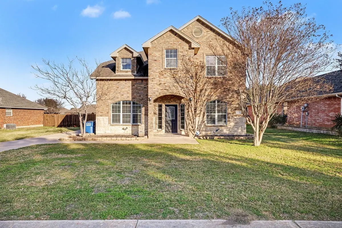 208 Cobblestone Circle, Red Oak, TX 75154 - Image #1